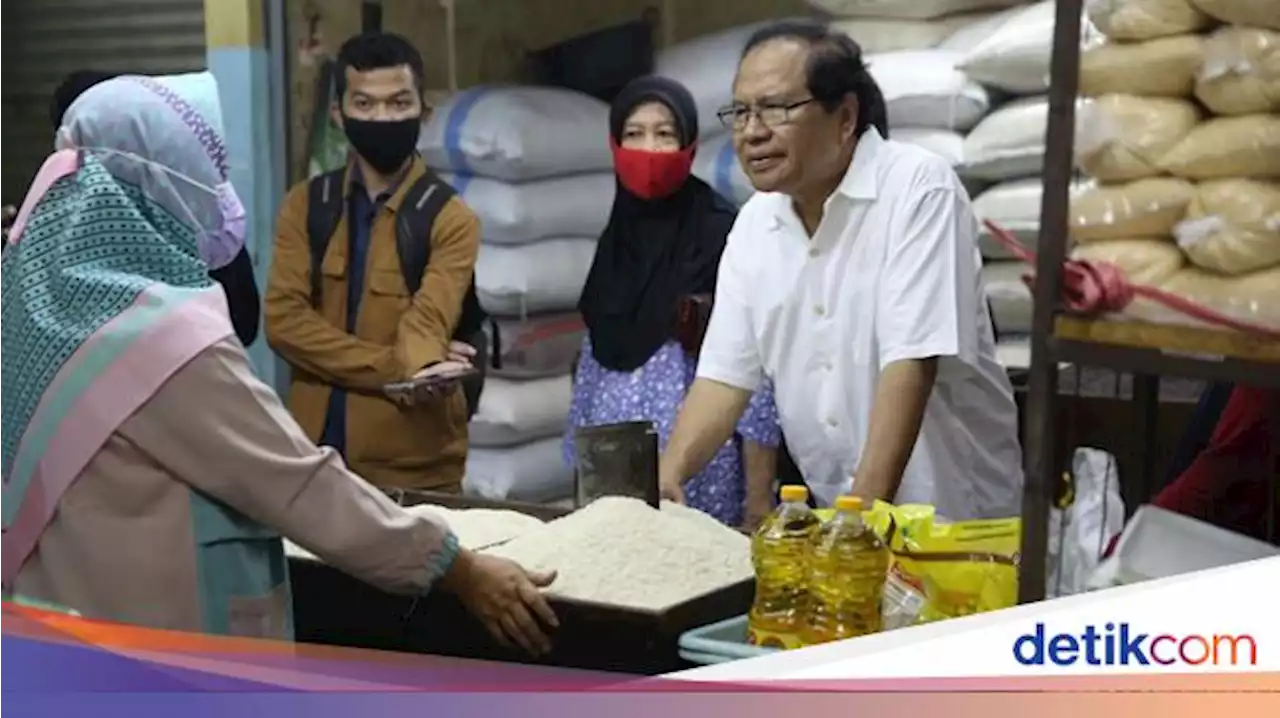 Cek Harga Sembako, Rizal Ramli Blusukan ke Pasar Kramat Jati