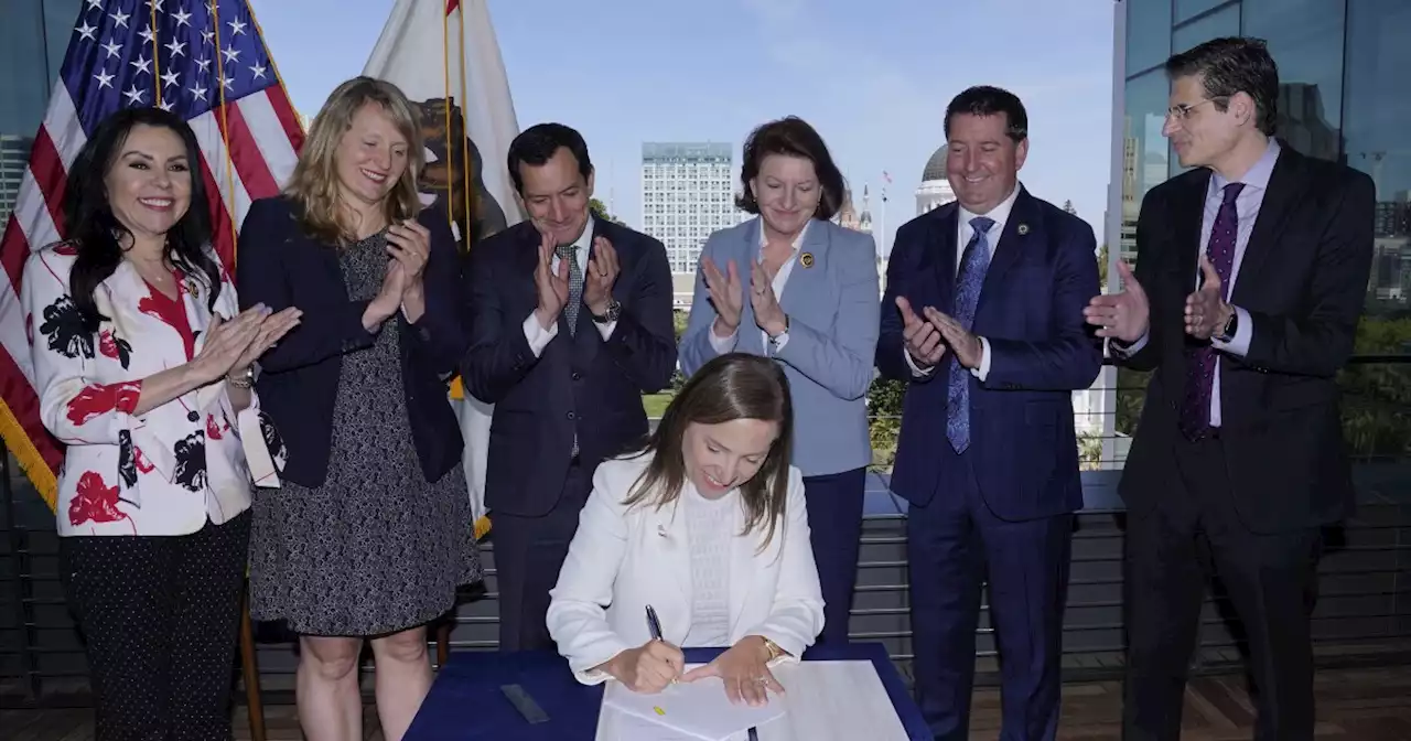 Lt. Gov. Kounalakis becomes first woman to sign bill into state law in California