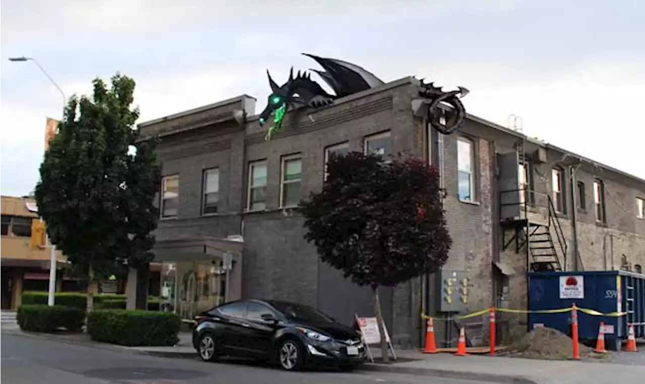 Renton to celebrate iconic 700-pound rooftop dragon with April scavenger hunt