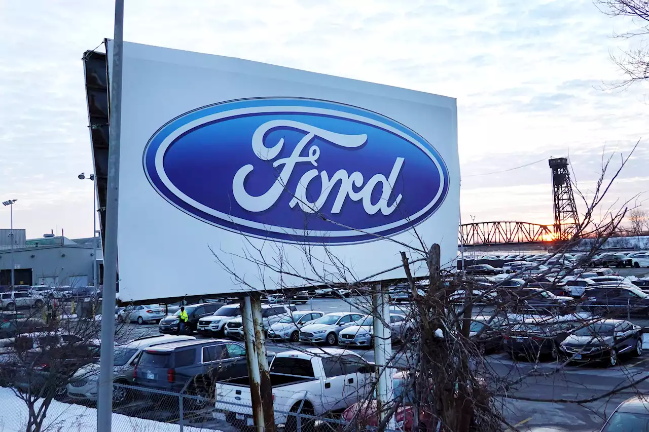 Ford Recalling 737K Vehicles to Fix Oil Leaks, Trailer Brakes That Won't Work