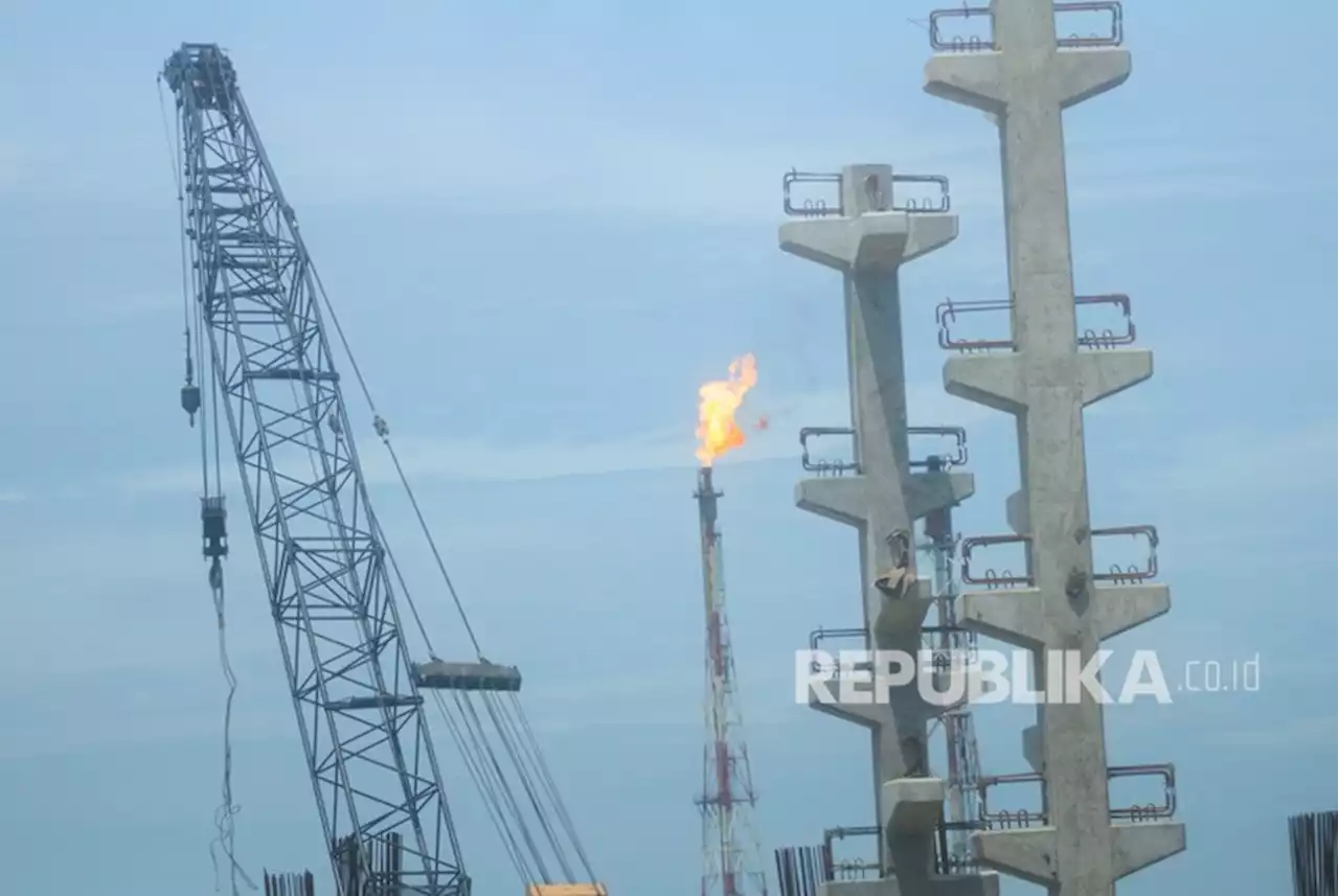 Pengamat Ekonomi Energi Tanggapi Rencana Pembelian Minyak Rusia oleh Indonesia |Republika Online