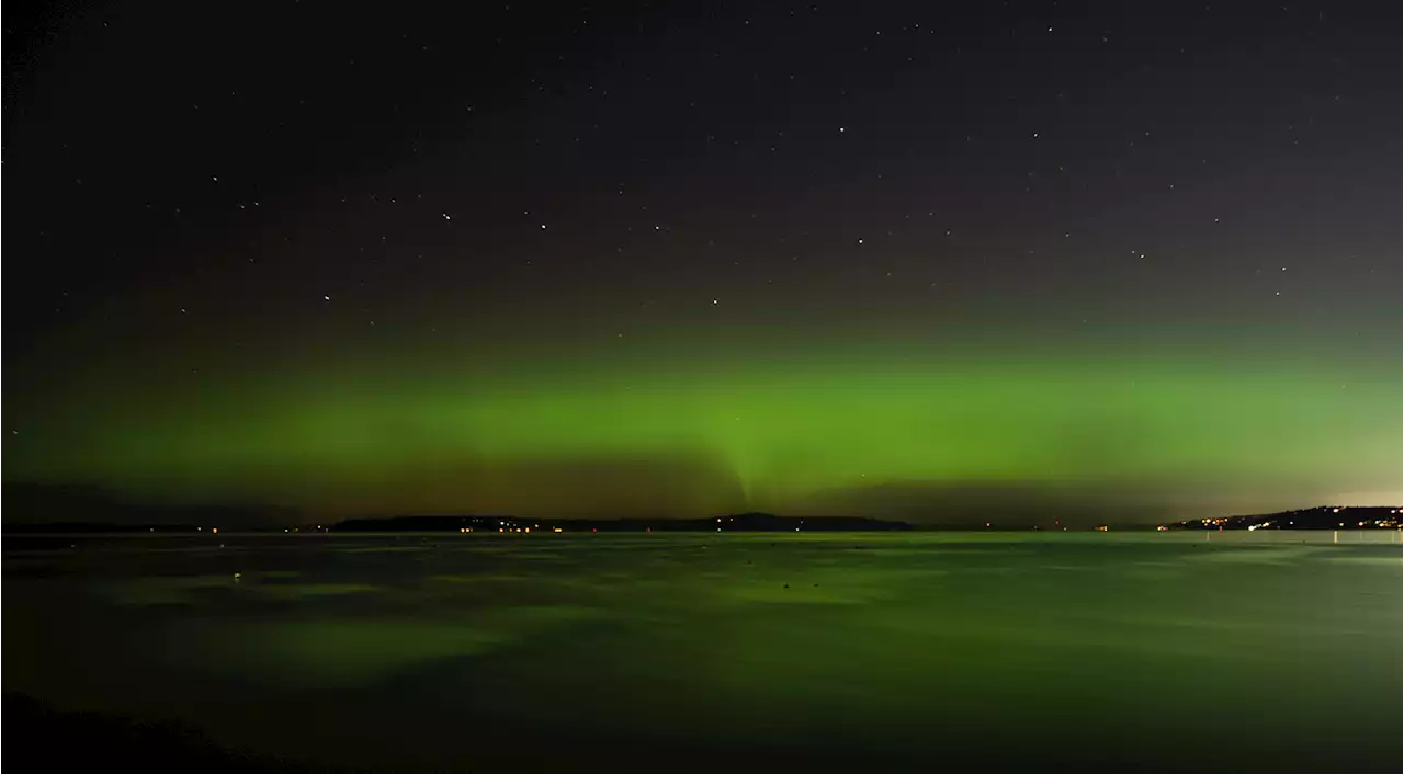 Here's what the northern lights looked like on the West Coast