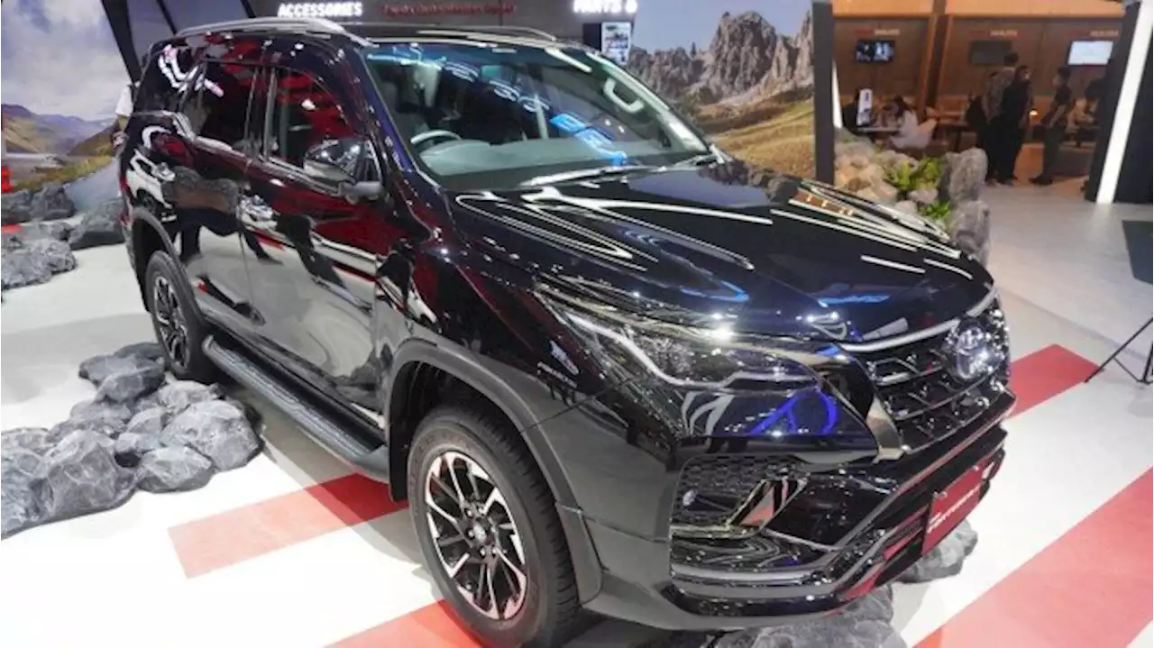 Harga Mobil Toyota Naik, Fortuner Rp12 Juta