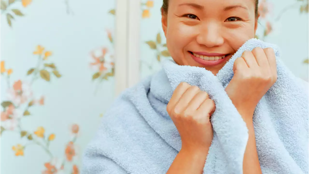 22 Soft, Fluffy Bath Towels That Turn Your Shower Time Into a Spa Day