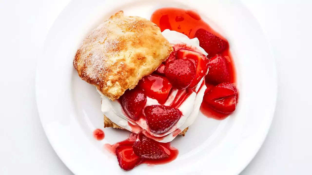 Simple Strawberry Shortcakes