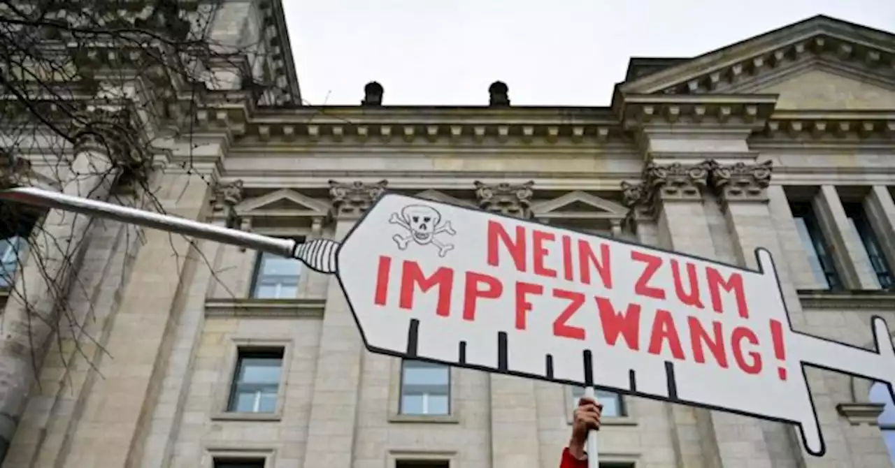 German Govt Loses Vote on Imposing Mandatory Vaccines on Over-60s