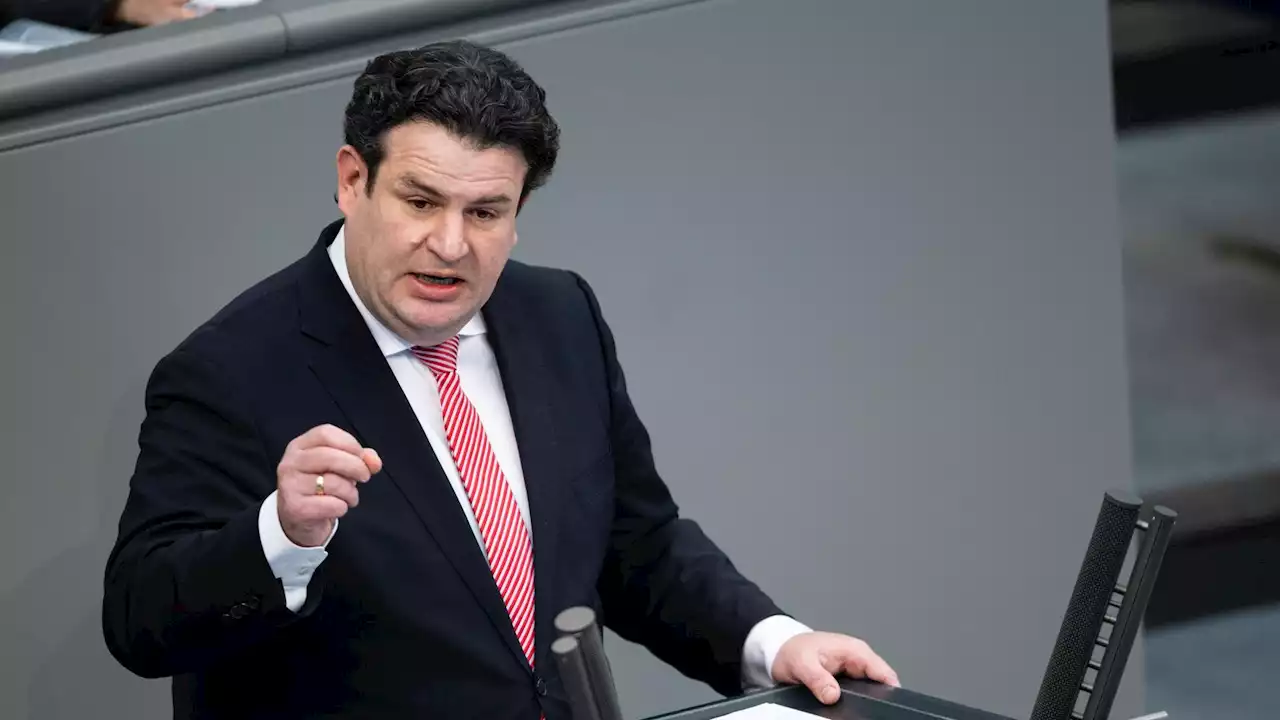 Bundesarbeitsminister - Heil (SPD): Wirtschaftswachstum wird wohl infolge des Ukraine-Krieg auf 1,4 bis 1,5 Prozent schrumpfen