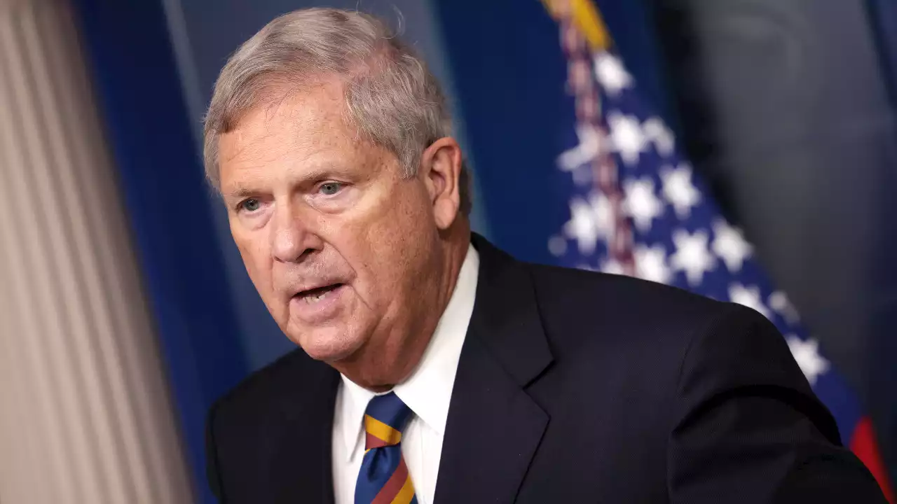 Biden Agriculture Secretary Tom Vilsack tests positive for COVID-19