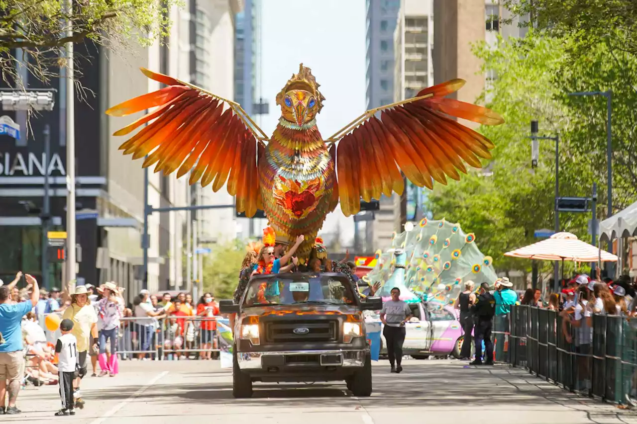 From Santas to swangas, here’s how Houston’s Art Car Parade went