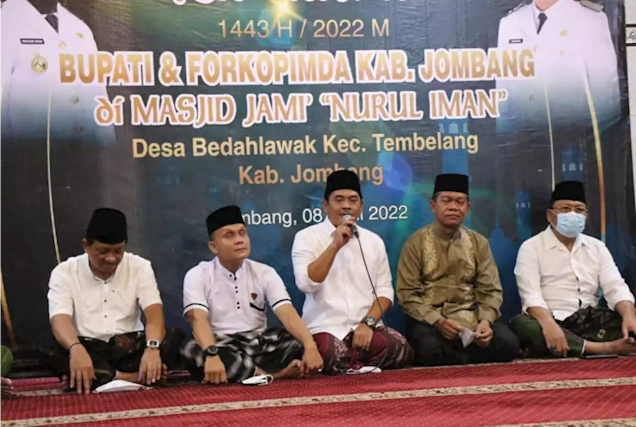 Wabup Sumrambah Safari Ramadan di Masjid Nurul Iman Bedahlawak Tembelang