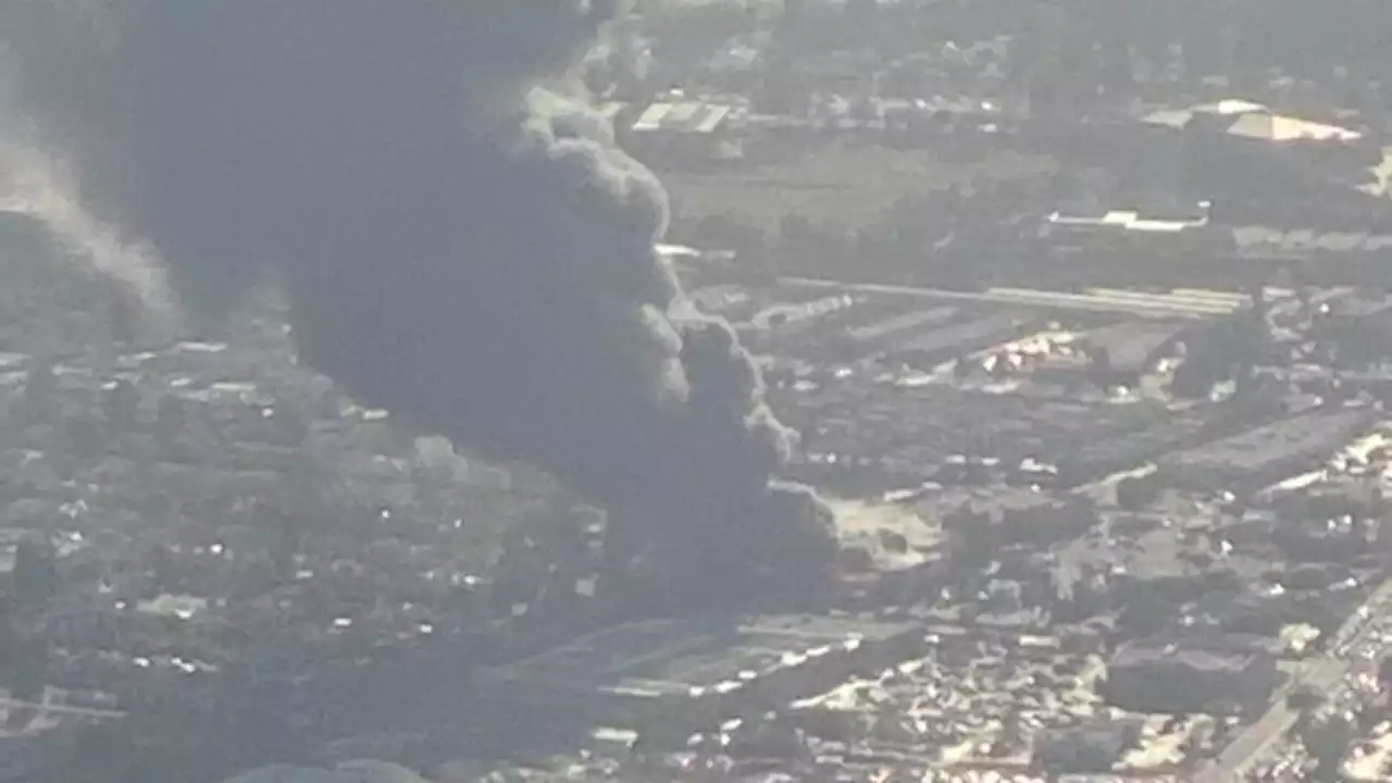 5-alarm fire breaks out at Home Depot in San Jose