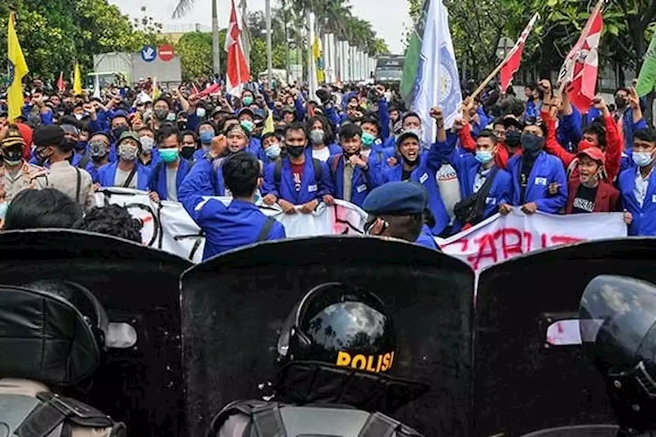 Demo Mahasiswa Digelar Besok, Polda Jabar Tekankan Polisi Tak Boleh Bawa Senjata Api Saat Amankan Aksi - Pikiran-Rakyat.com