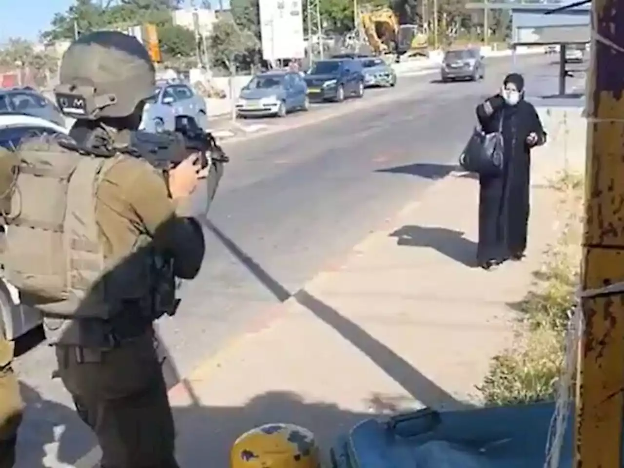 اسرائیلی فوج کی بزدلانہ کارروائی میں فلسطینی خاتون شہید - ایکسپریس اردو