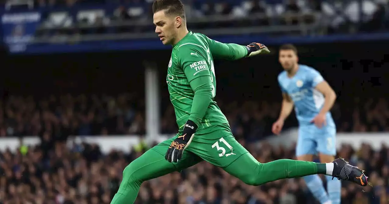 Manchester-City-Keeper Ederson gegen FC Liverpool mit irrer Aktion und Fast-Eigentor