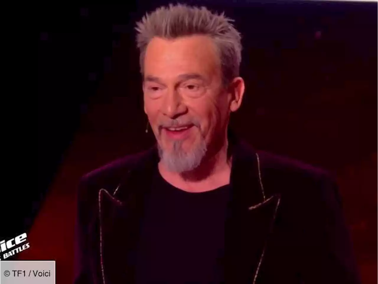 The Voice 2022 : Nikos Aliagas bouleversé par les larmes de Florent Pagny, il lui fait une tendre déclaration - Voici