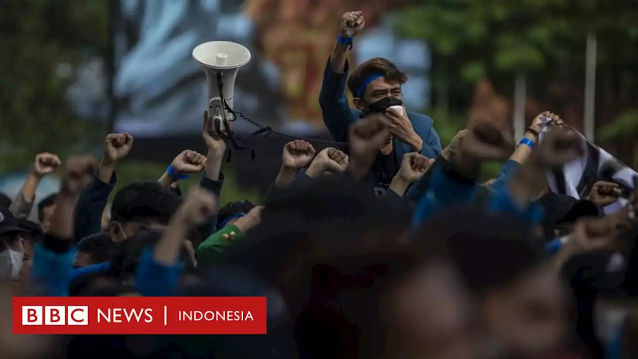 Demo mahasiswa tolak penundaan pemilu: 'Ucapan Presiden Jokowi tidak bisa dipegang' - BBC News Indonesia