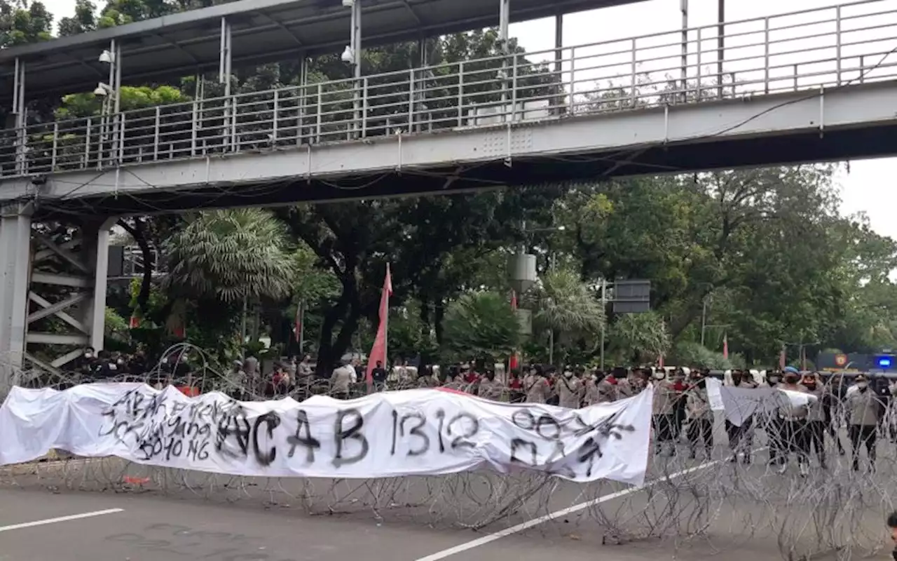 DEMO BEM SI 11 April 2022: Mahasiswa Universitas Bung Karno Bubarkan Diri | Kabar24 - Bisnis.com