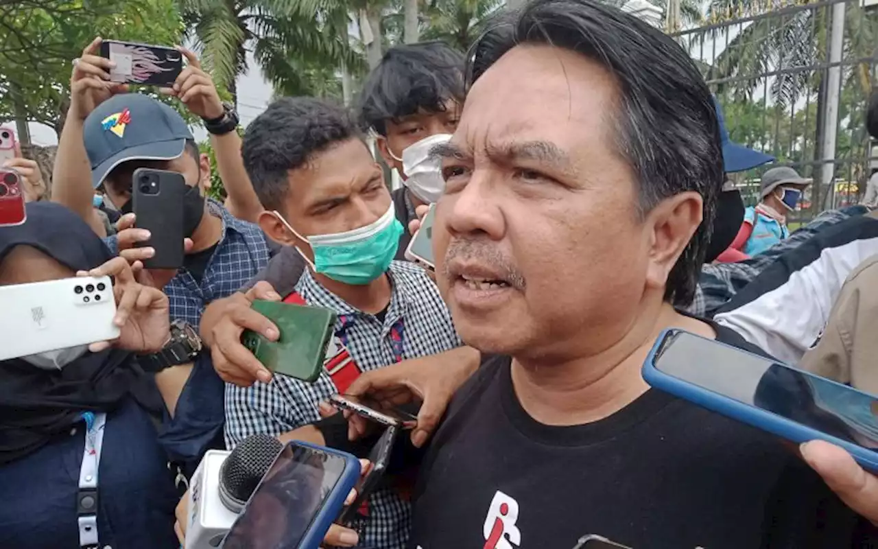 Dikeroyok Massa Aksi, Polisi: Luka Ade Armando Cukup Parah | Kabar24 - Bisnis.com