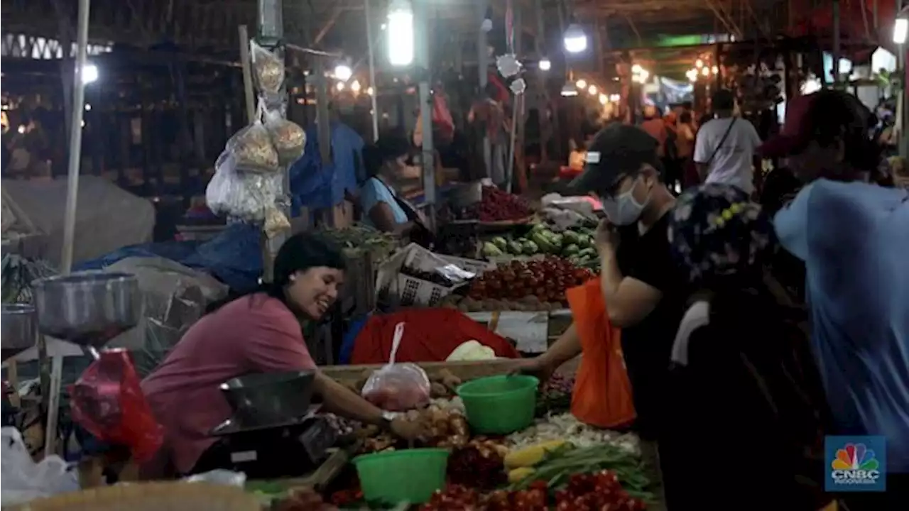 Tak Cuma Migor, Harga Ayam, Cabai Hingga Detergen Terus Naik!