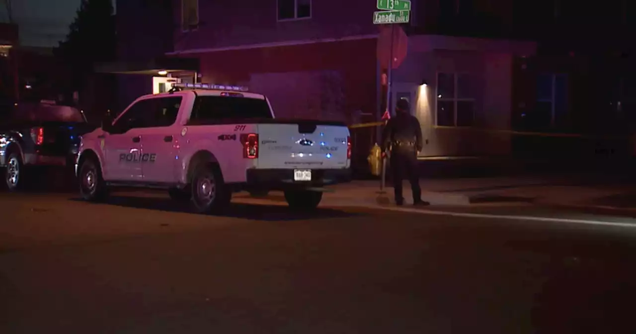 Man in critical condition after double shooting at Aurora apartment