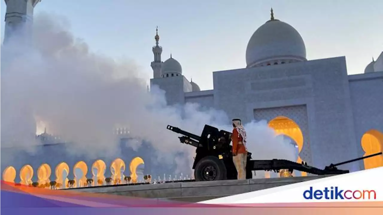 Bukan Kaleng-kaleng, Beduk Magrib di Masjid Ini dengan Dentuman Meriam