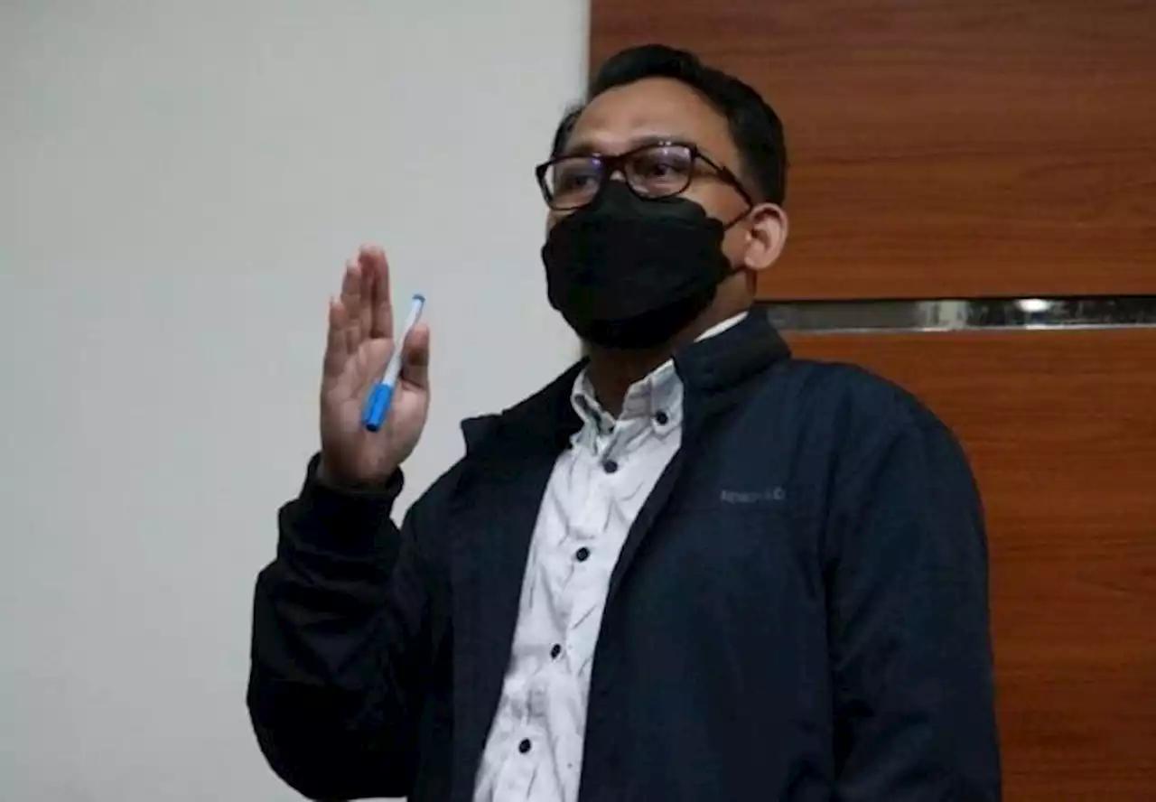 KPK Periksa Andi Arief Terkait Kasus Suap Bupati Nonaktif PPU