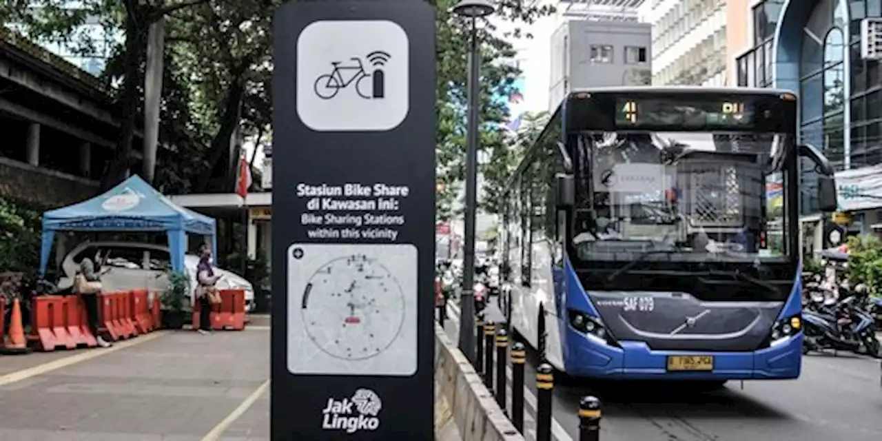 Rute Transjakarta Disesuaikan Imbas Demo 11 April, Simak Rutenya | merdeka.com