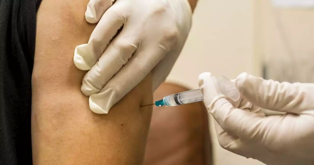 CDC urges men who have sex with men to get meningococcal disease vaccine amid Florida outbreak