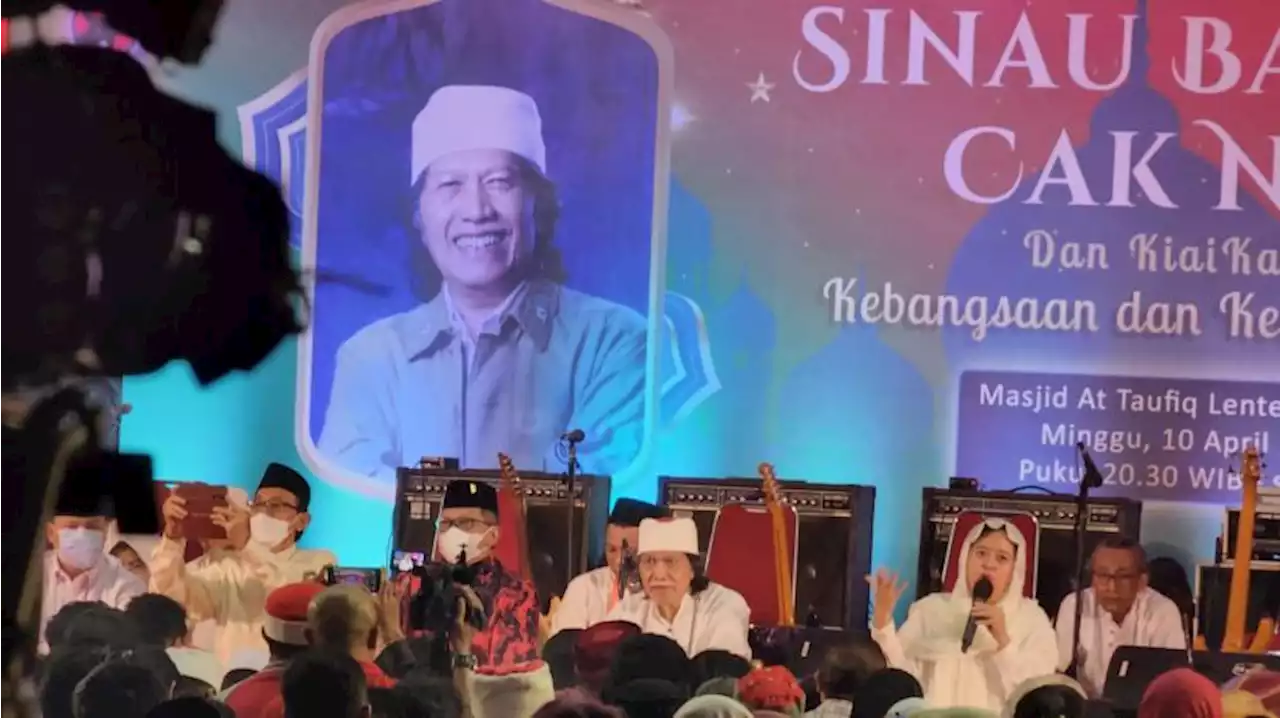 Cak Nun Tegaskan tak Pernah Bermusuhan dengan Megawati |Republika Online