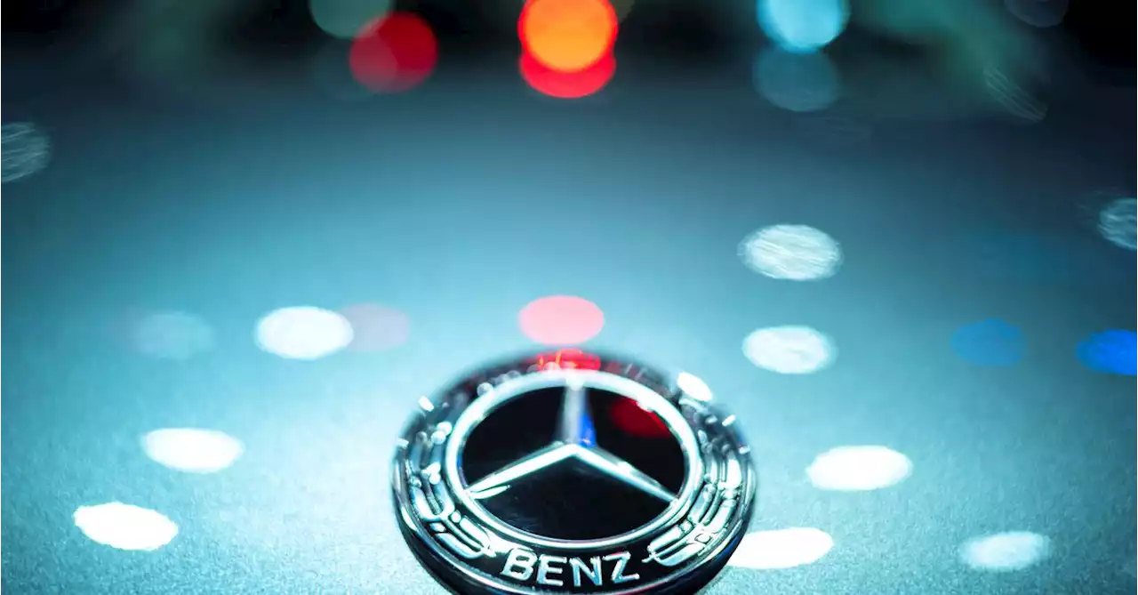 Mercedes-Benz to halve CO2 emissions by 2030