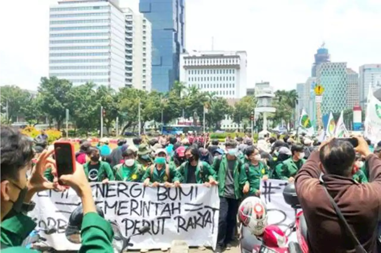 BEM SI: Kebijakan Pemerintah Cenderung Instan dan Tes Ombak