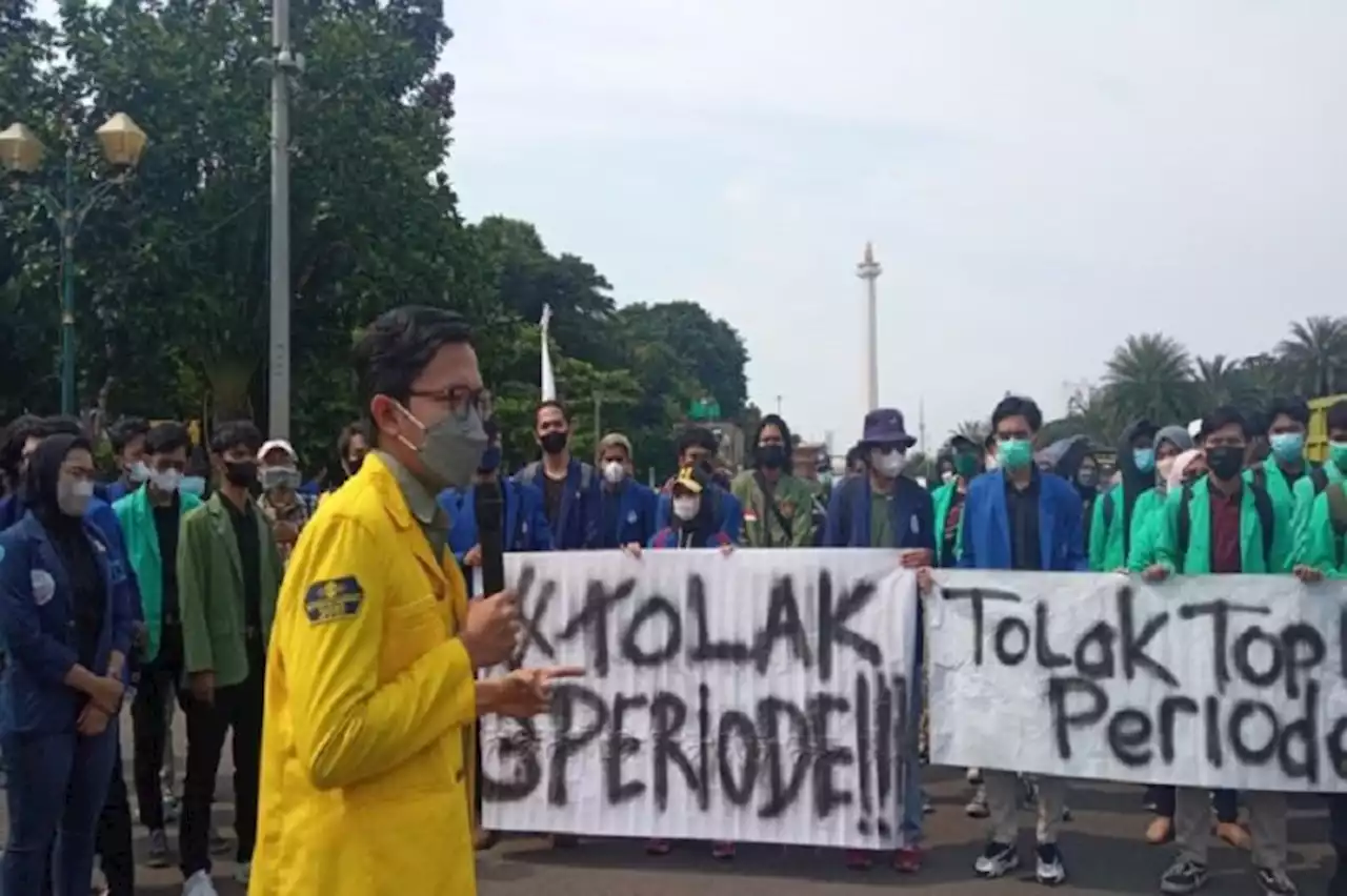 Hari Ini Ribuan Mahasiswa Geruduk Gedung DPR Tolak Presiden 3 Periode