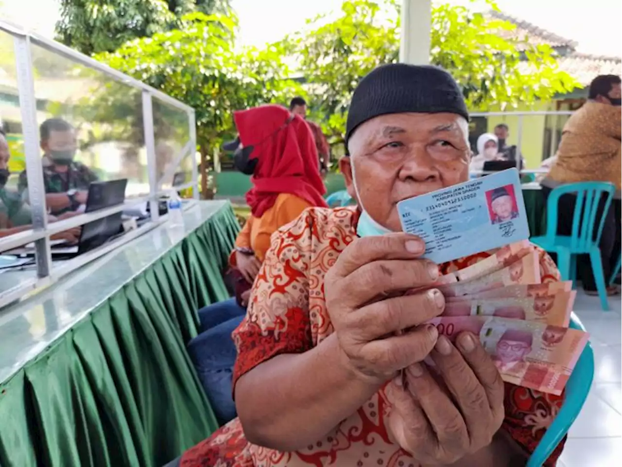 20.000 PKL dan Nelayan di Sragen Dapat Bantuan Rp600.000