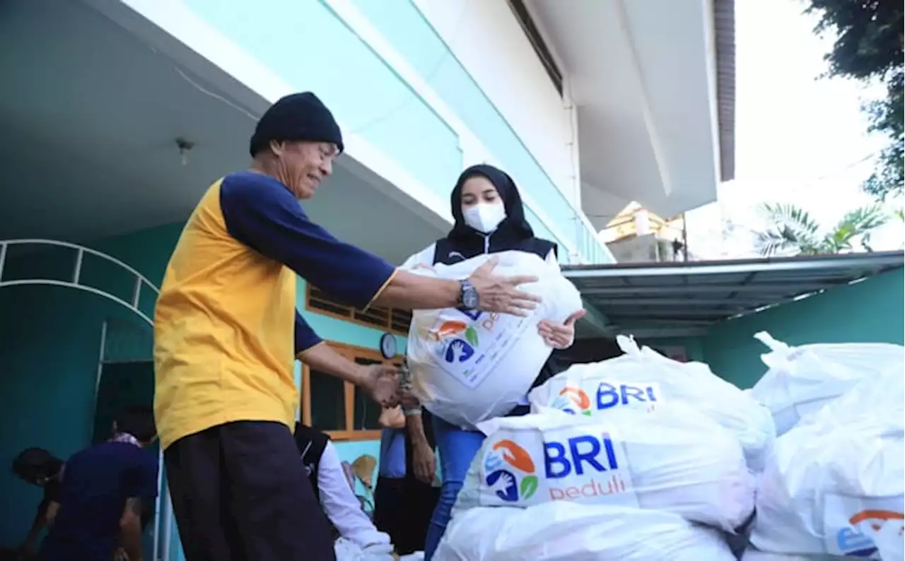 BRI Group Bagi 80.000 Paket Sembako ke Panti Asuhan, dan Panti Werdha