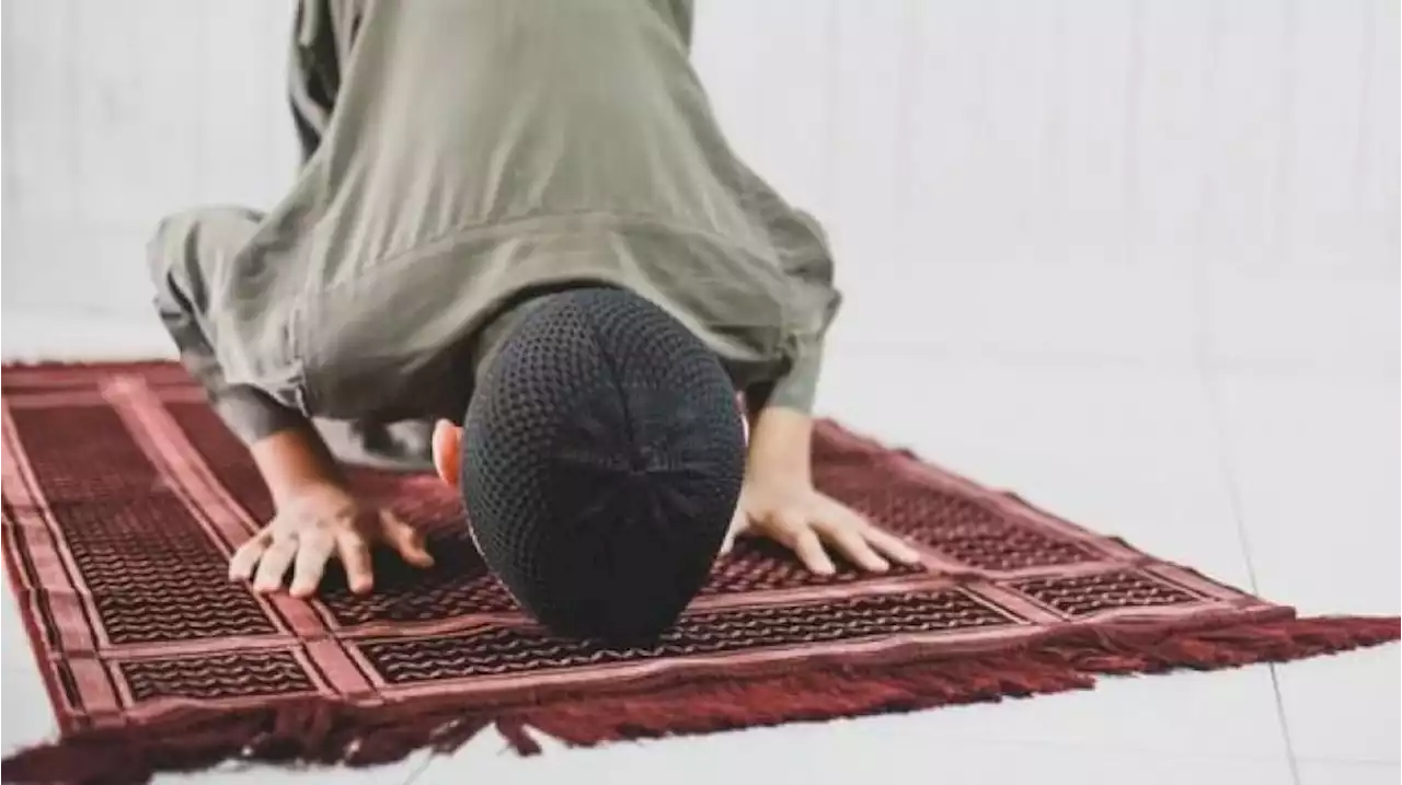 Bacaan Latin Doa Kamilin, Doa Setelah Sholat Tarawih Lengkap dengan Artinya