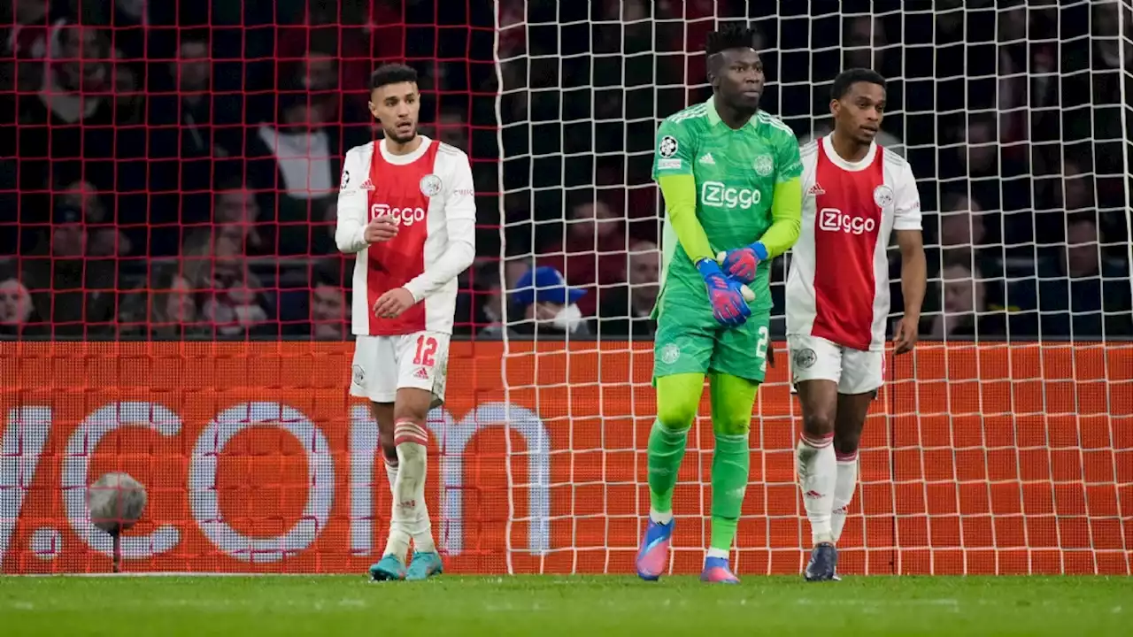 Ajax-spelers worden hard aangepakt: ‘Ze zijn elders met hun gedachten’