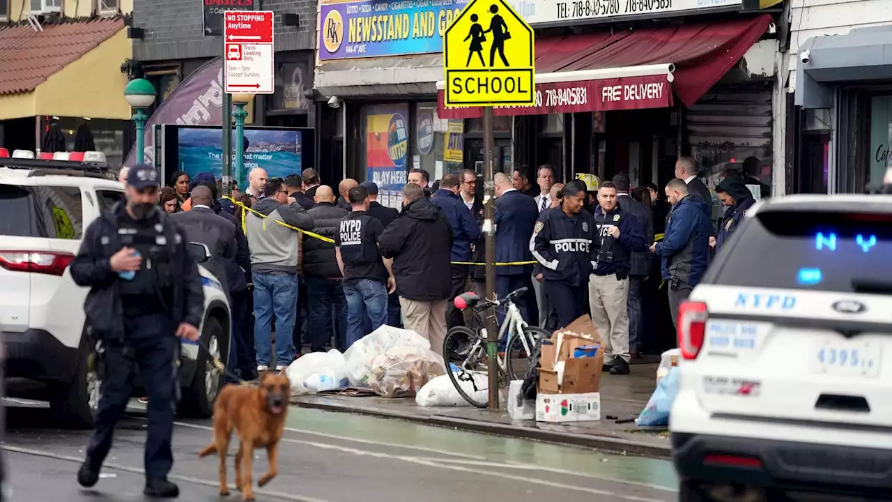 At least 13 shot or hurt in NYC by man wearing gas mask, construction vest