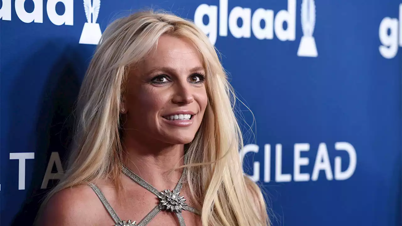 Britney Spears announces she's pregnant in Instagram post