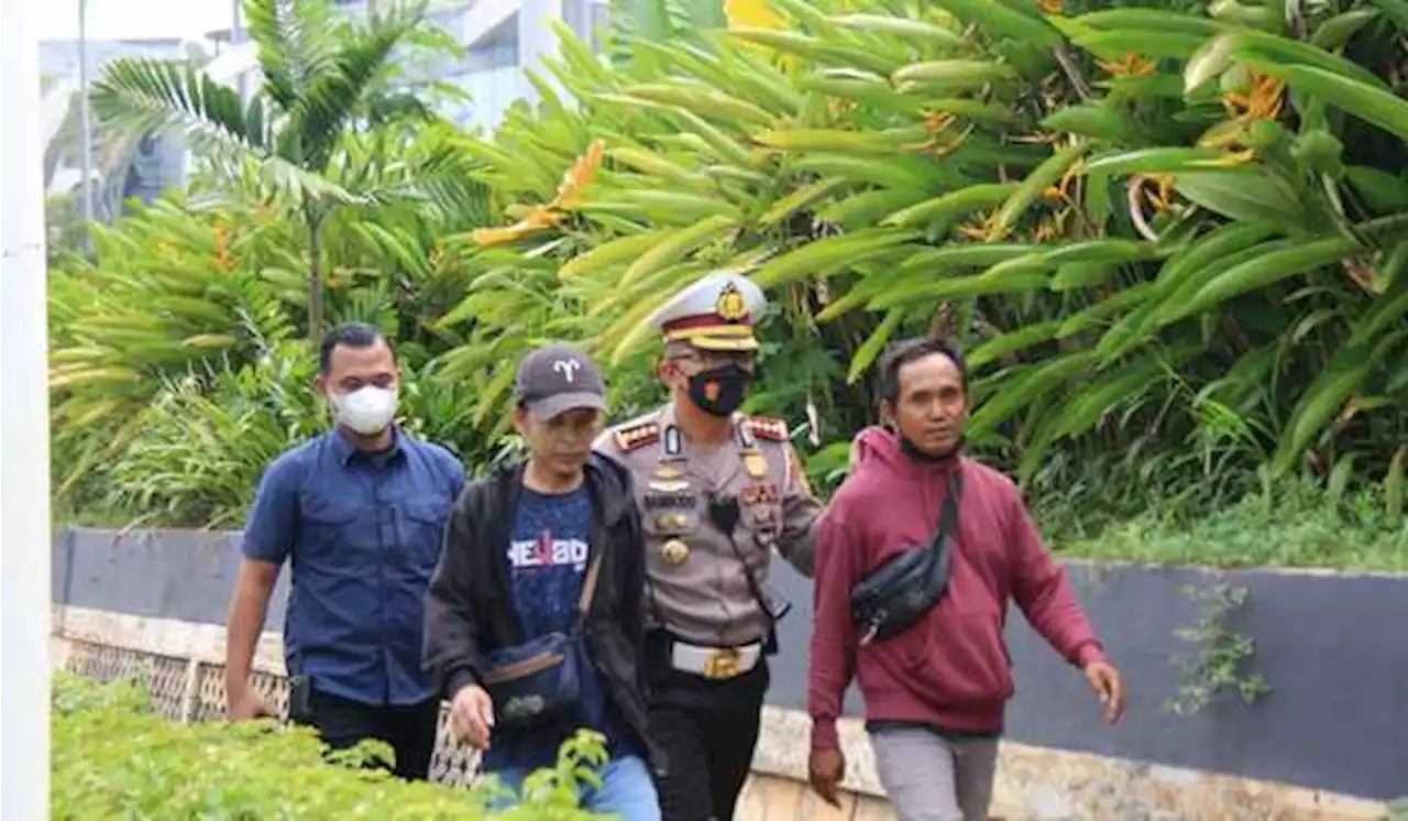 Polisi Amankan 2 Penyusup Berkedok Wartawan Saat Demo 11 April