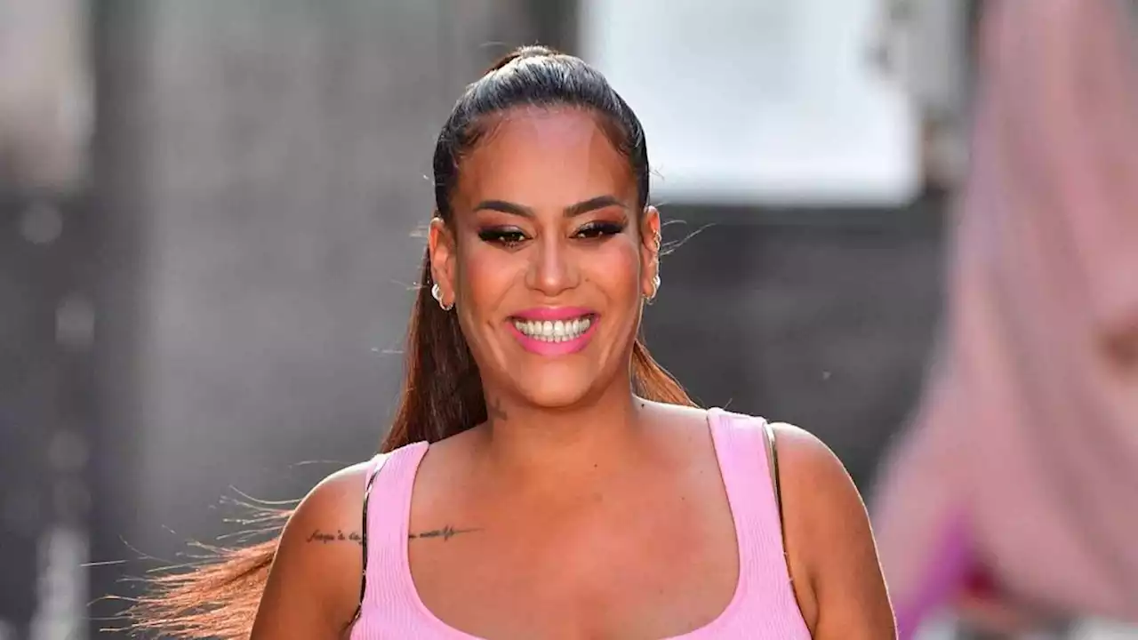 Amel Bent déjà nostalgique de sa troisième grossesse, ce gros détail qui lui manque