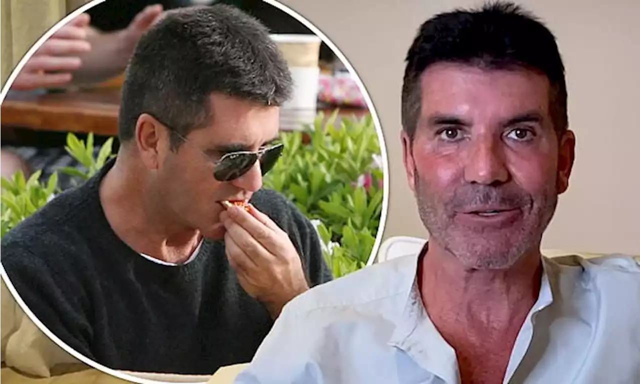 Simon Cowell scoffs beans on toast before dates with fiancée Lauren