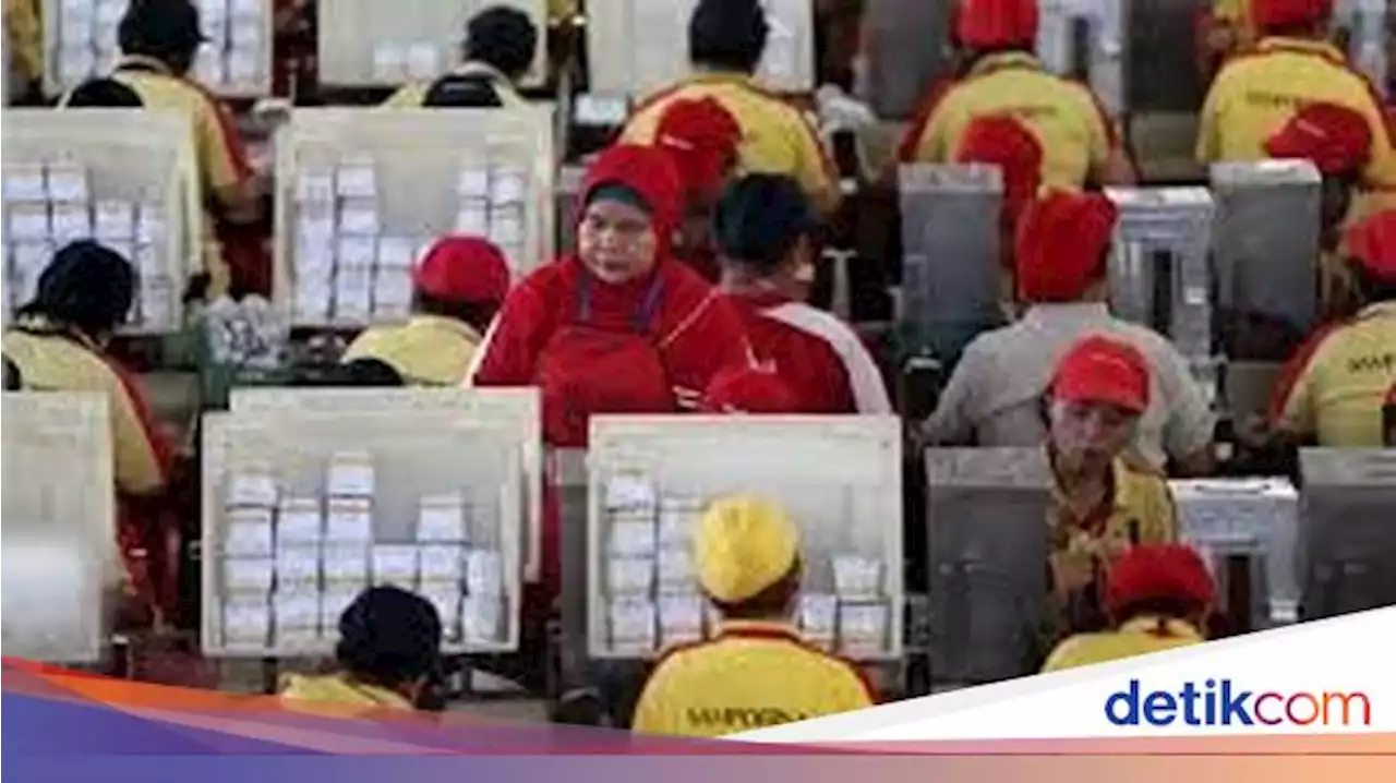 Menaker Bakal Setarakan Gaji Pekerja Perempuan & Laki-laki