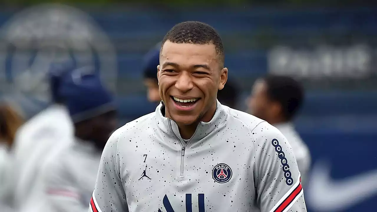 Kylian Mbappé aurait dit oui au Real Madrid pour un contrat de 5 ans avec un salaire annuel de 50 millions d'euros et une prime à la signature de 100 millions d'euros