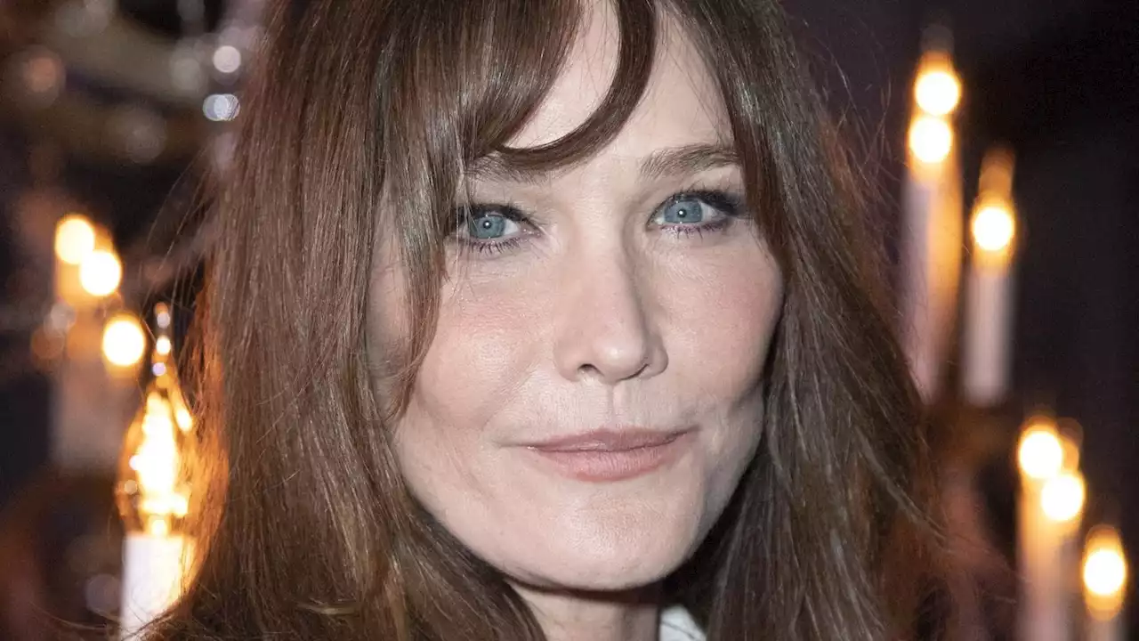 Carla Bruni, 54 ans, partage un cliché inédit et fait sensation