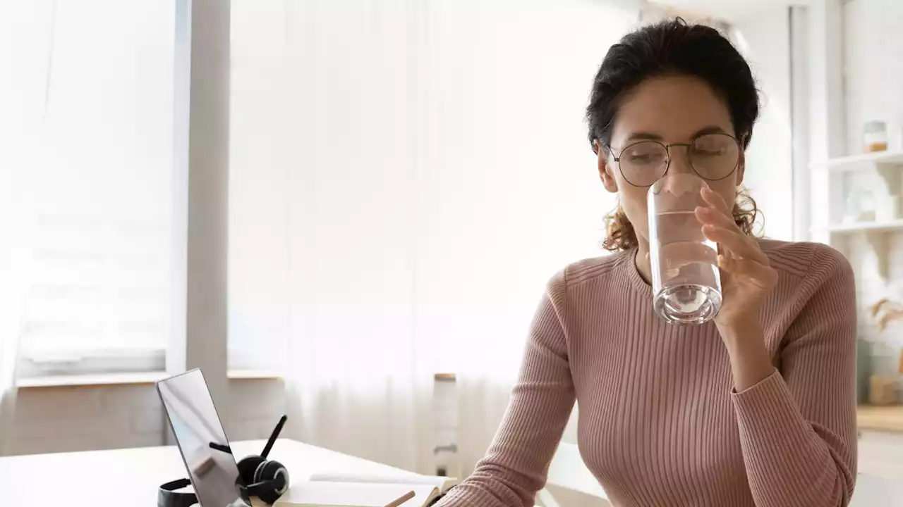 Voici comment boire 1.5L d'eau par jour sans s'en le ressentir