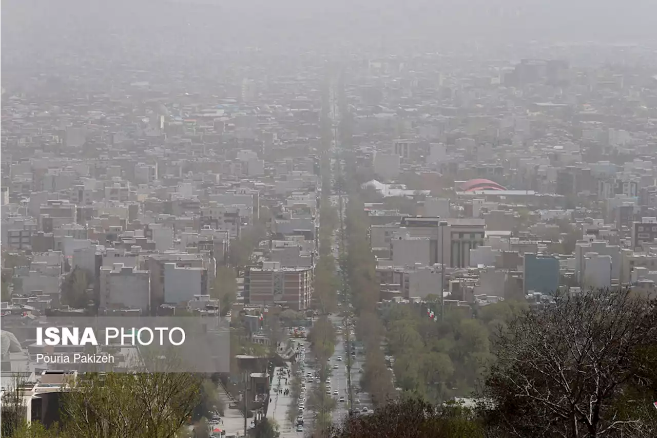 خیزش گرد و خاک در نیمه غربی و نواحی مرکزی کشور/ رگبار باران در بعضی استان‌ها