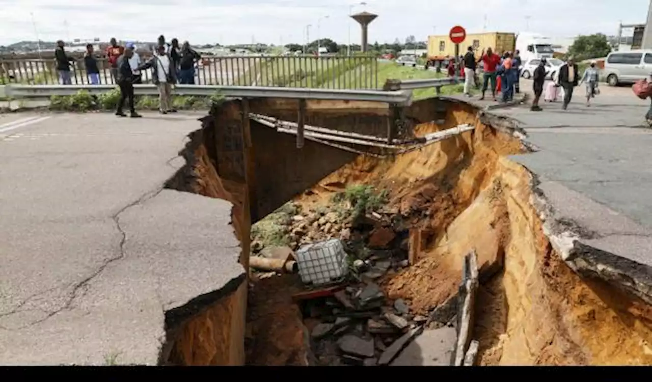 45 Orang Tewas Disapu Banjir Bandang dan Tanah Longsor usai Hujan Lebat Guyur Afrika Selatan