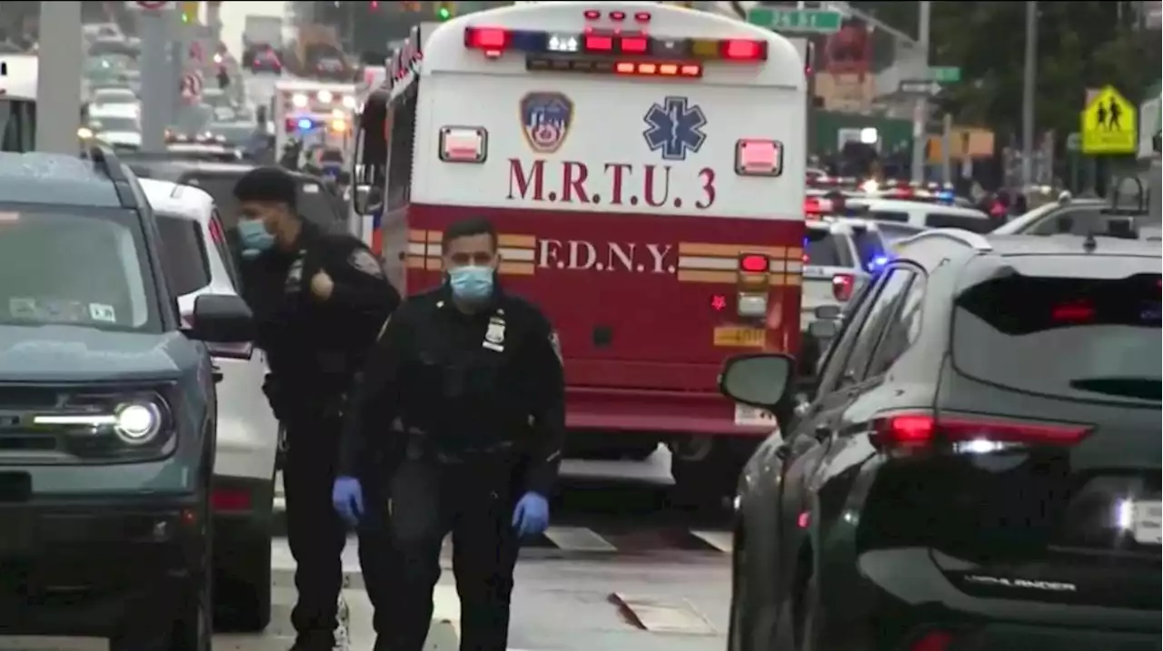 At least 5 people shot at New York subway station