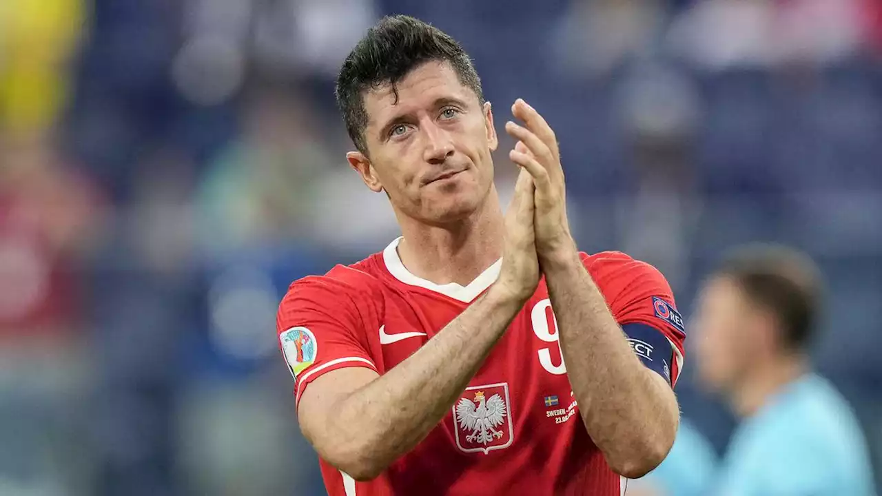 Barcelona Mulai Siapkan Kontrak untuk Rekrut Striker Bayern Munich Lewandowski