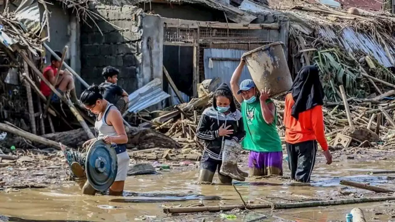 Ya son 42 los muertos por deslizamientos de tierra e inundaciones en Filipinas